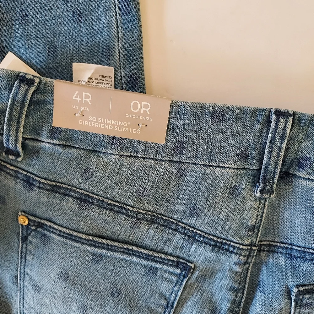 New Chicos SOFT Slimming Blue Dotted Girlfriend Crop Jeans Size 4 - Picture 4 of 4